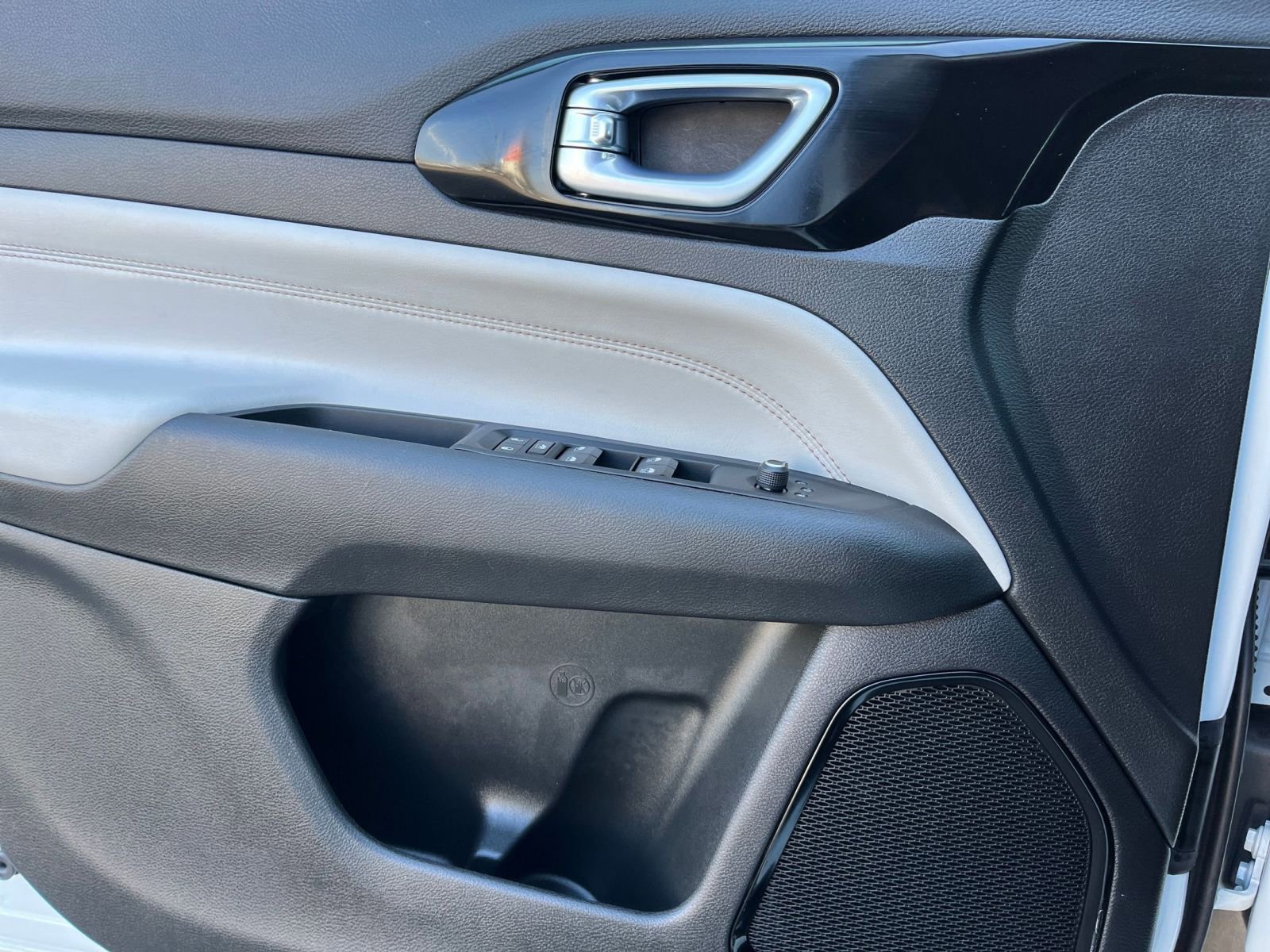 Thumbnail: 2025 Jeep Compass - 18