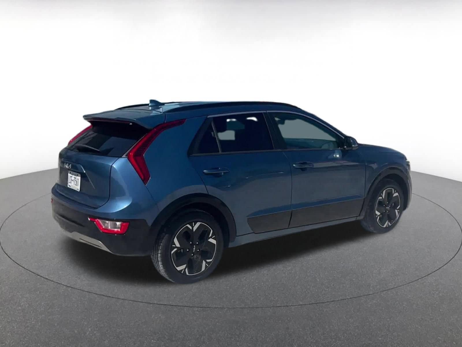 Thumbnail: 2023 Kia Niro - 14
