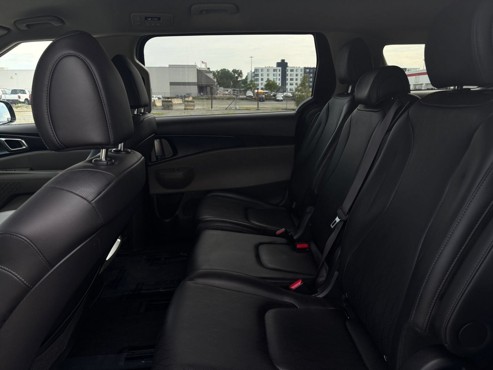Thumbnail: 2026 Kia Carnival - 23