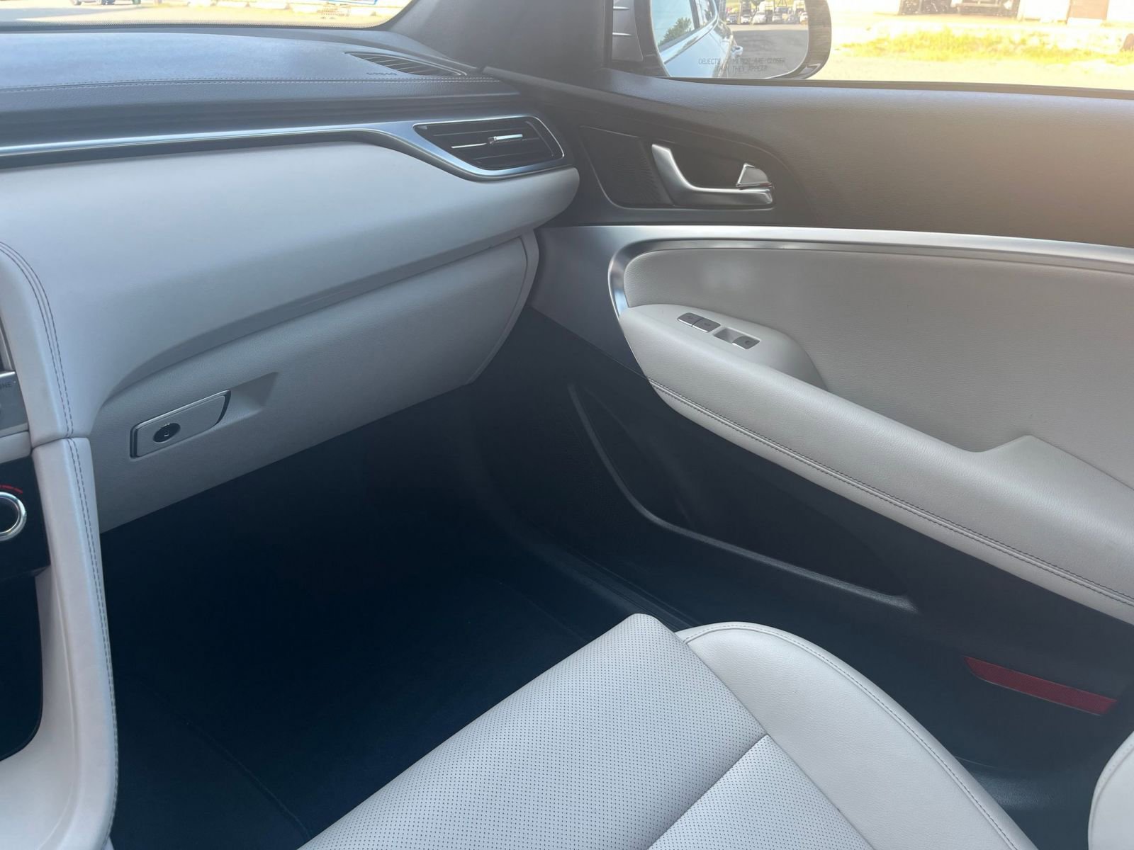 Thumbnail: 2024 Genesis G70 - 35