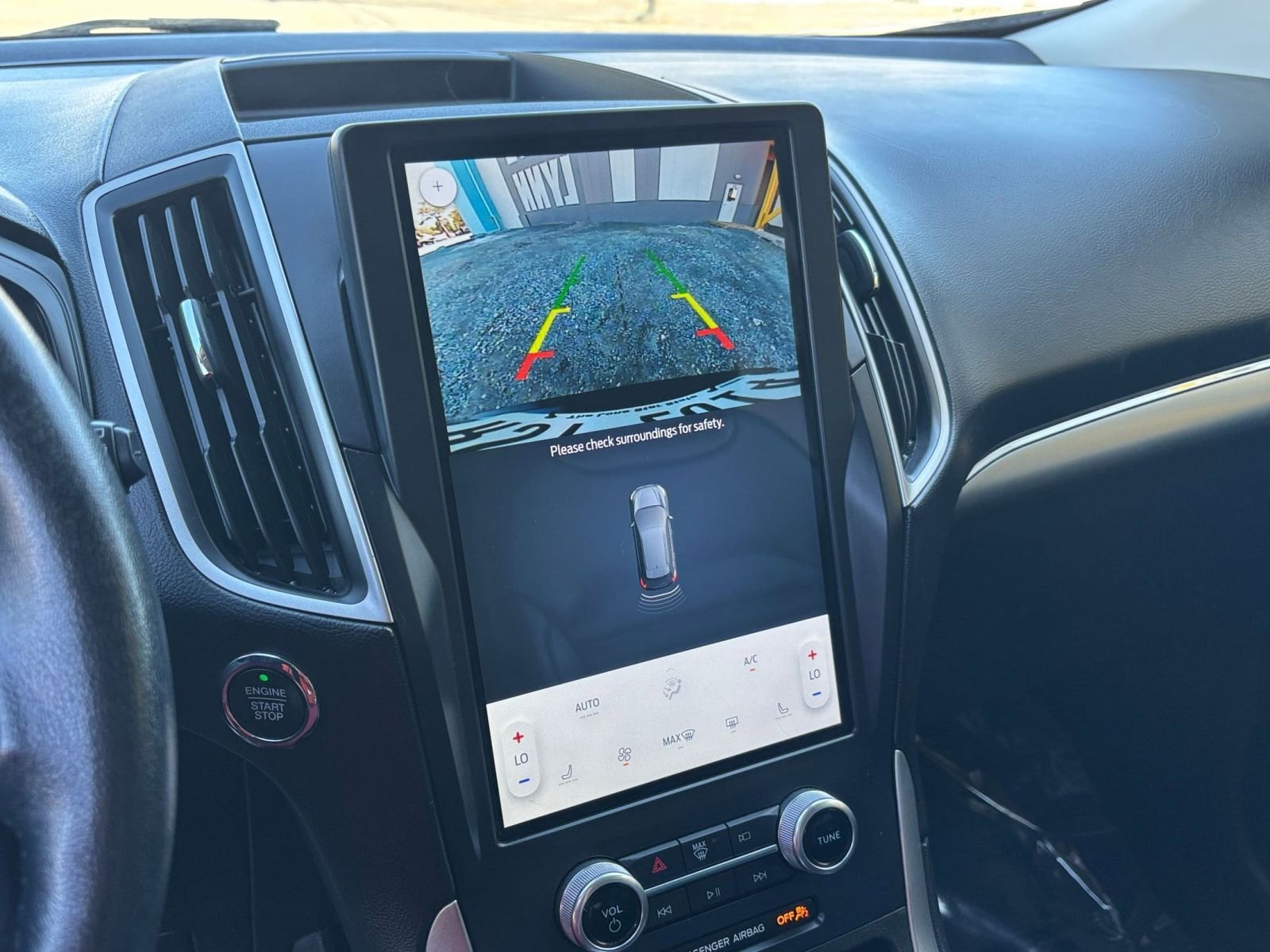 Thumbnail: 2022 Ford Edge - 17