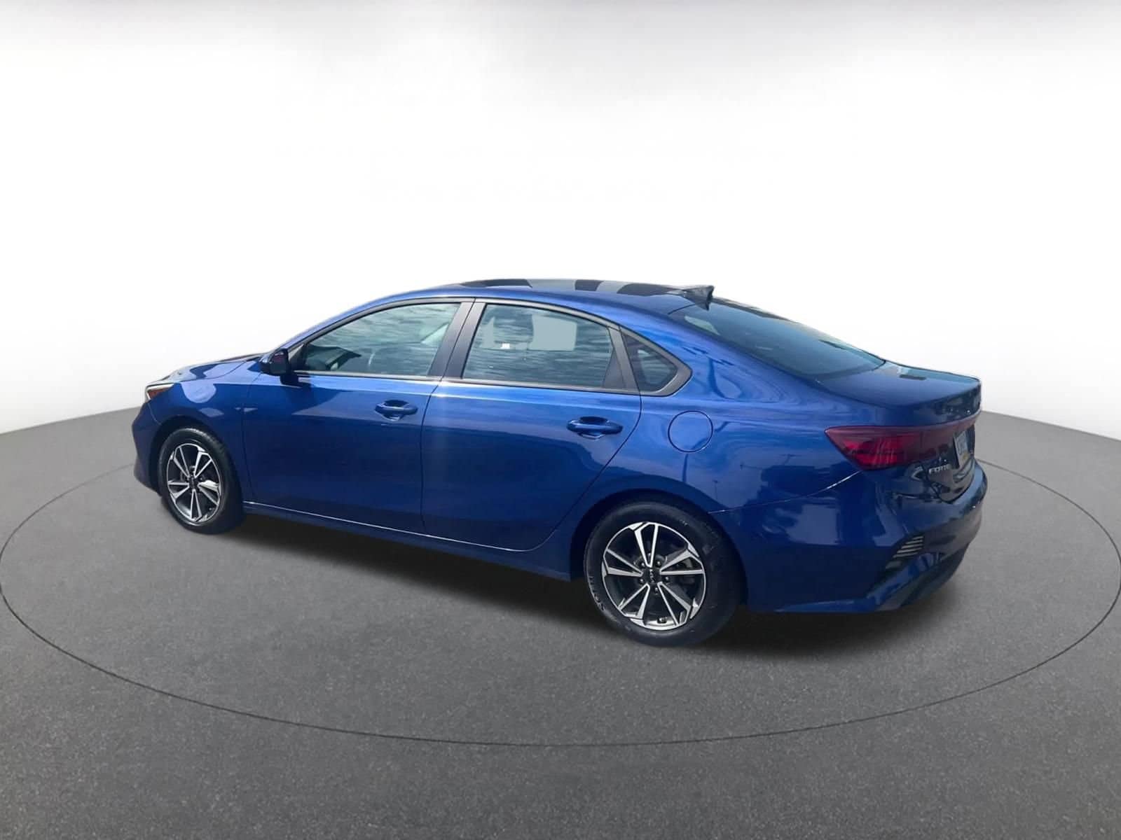 Thumbnail: 2023 Kia Forte - 10