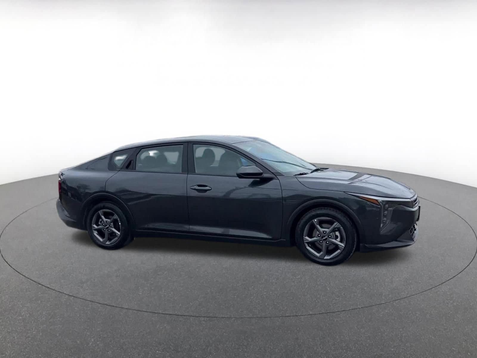 Thumbnail: 2025 Kia K4 - 2