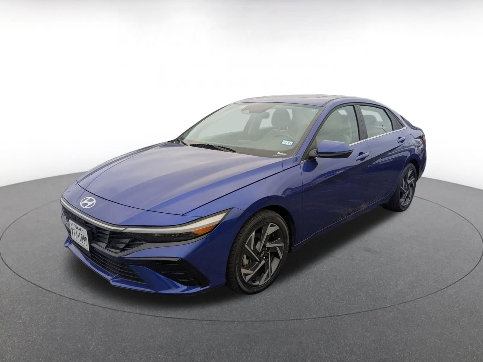 Thumbnail: 2025 Hyundai Elantra - 3