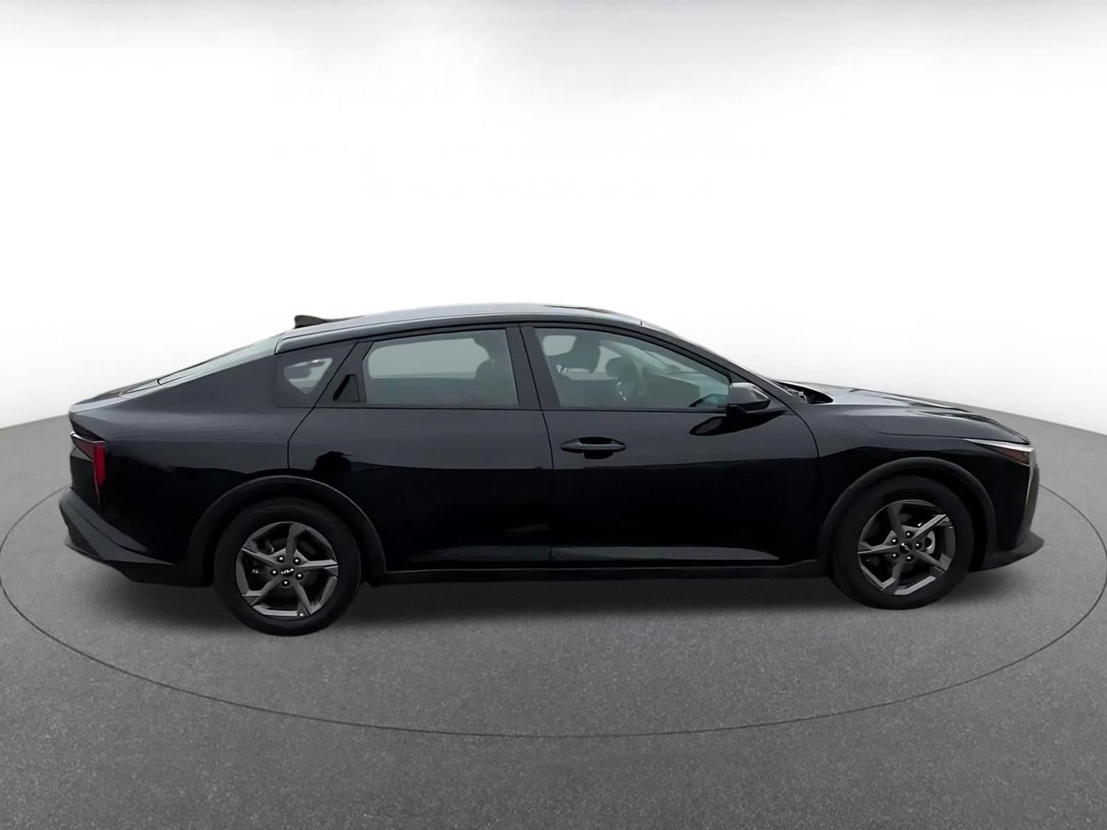 Thumbnail: 2025 Kia K4 - 16