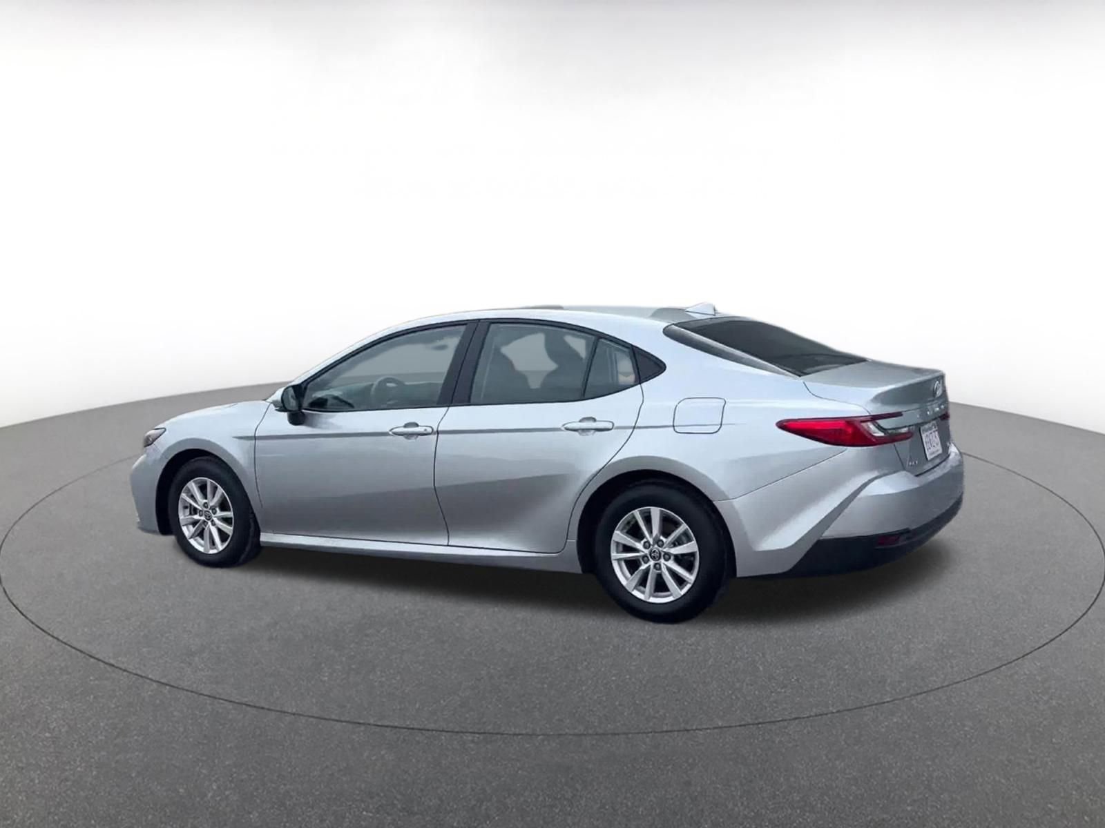 Thumbnail: 2025 Toyota Camry - 10