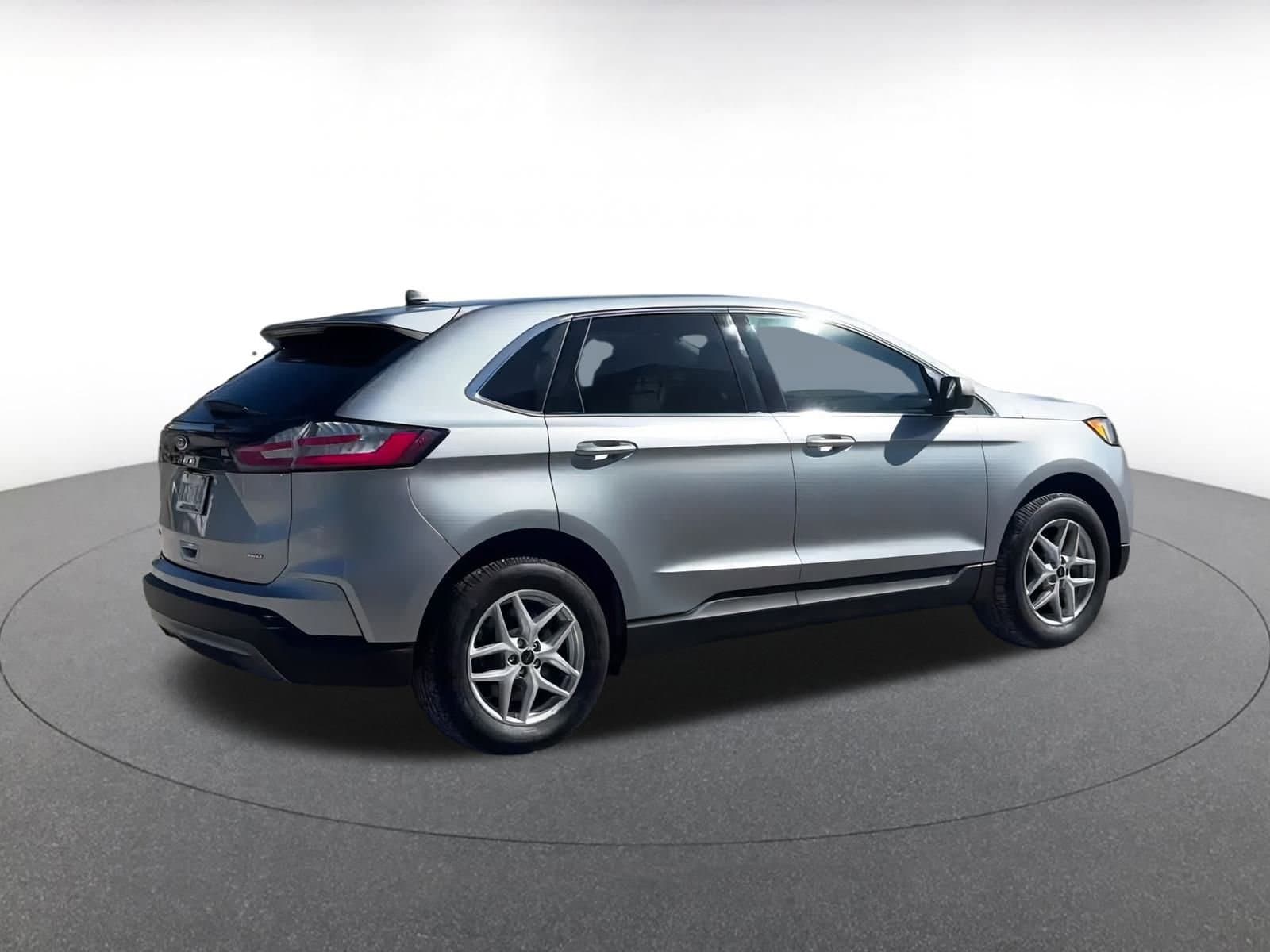 Thumbnail: 2024 Ford Edge - 15
