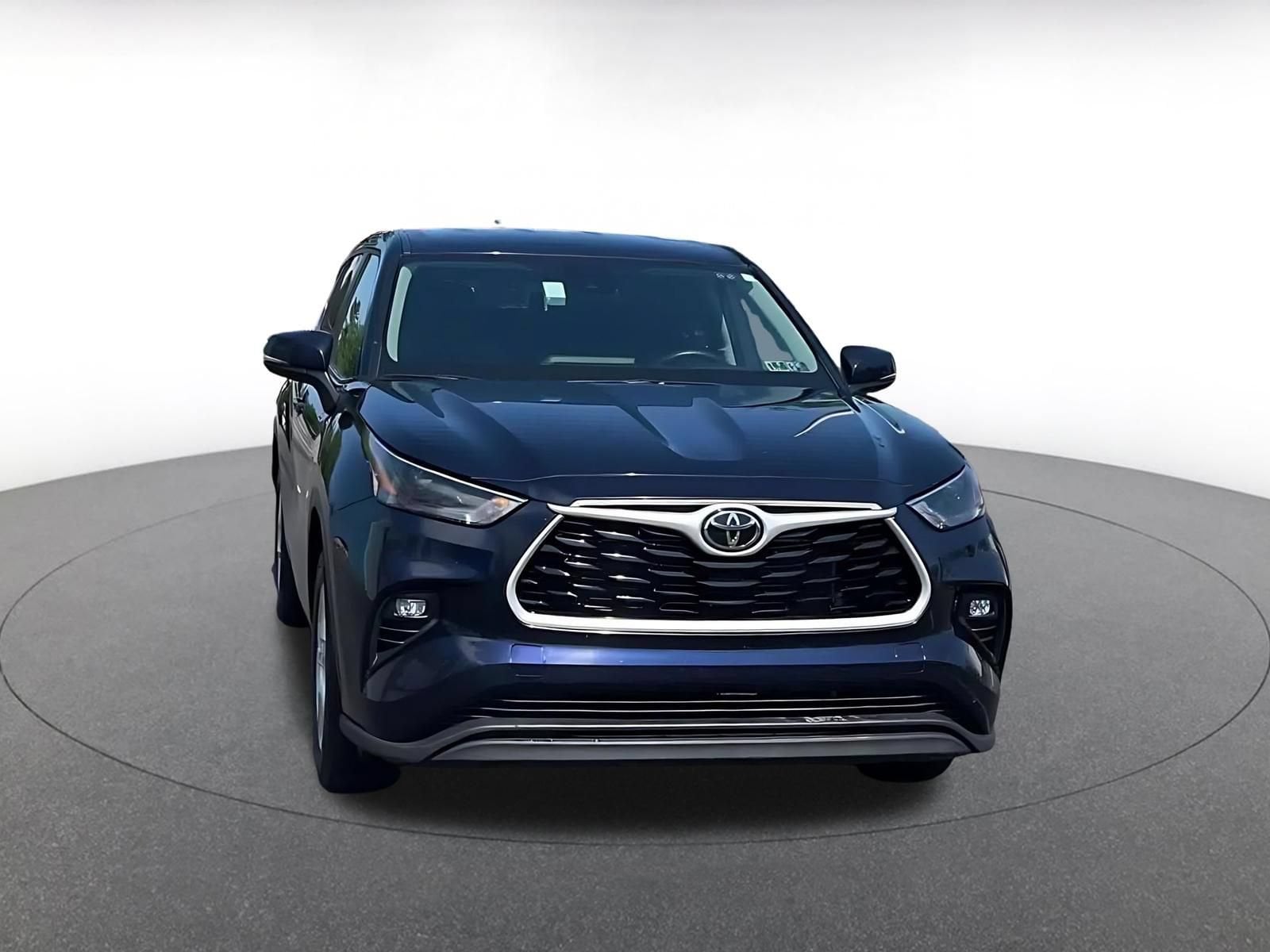 Thumbnail: 2025 Toyota Highlander - 3