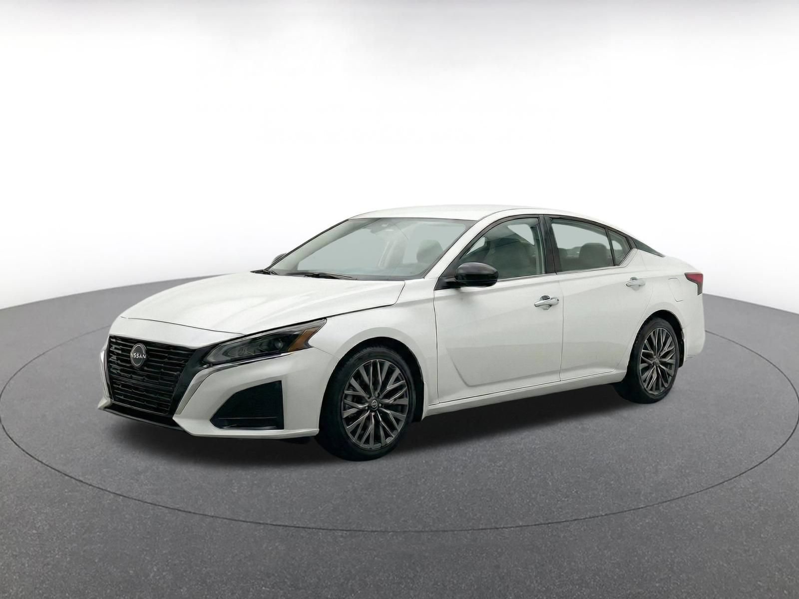 Thumbnail: 2025 Nissan Altima - 3