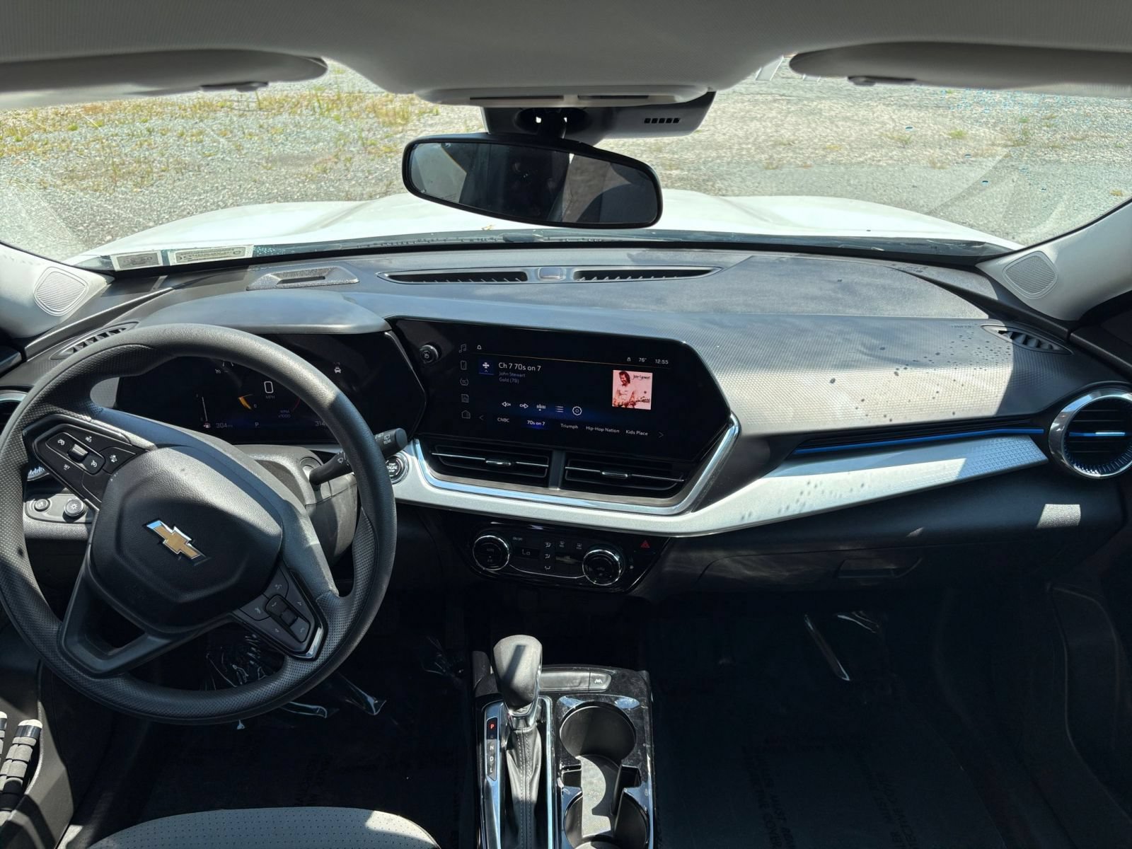Thumbnail: 2025 Chevrolet Trax - 25