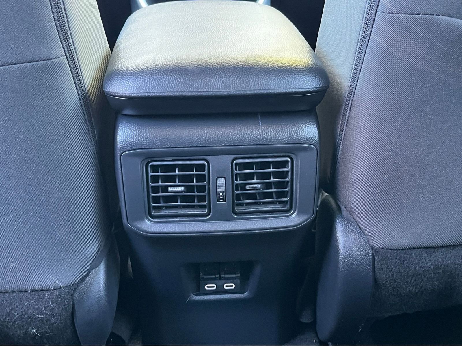 Thumbnail: 2025 Toyota RAV4 - 23