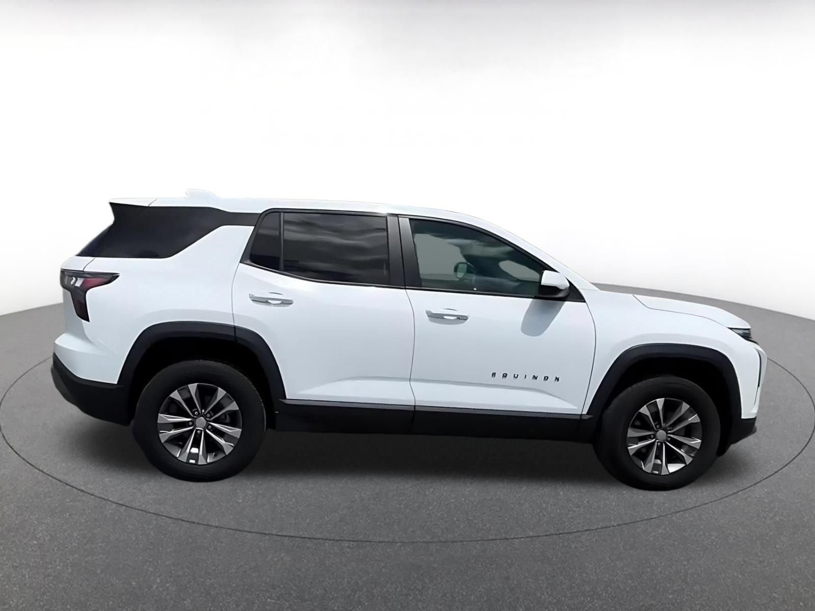 Thumbnail: 2025 Chevrolet Equinox - 10