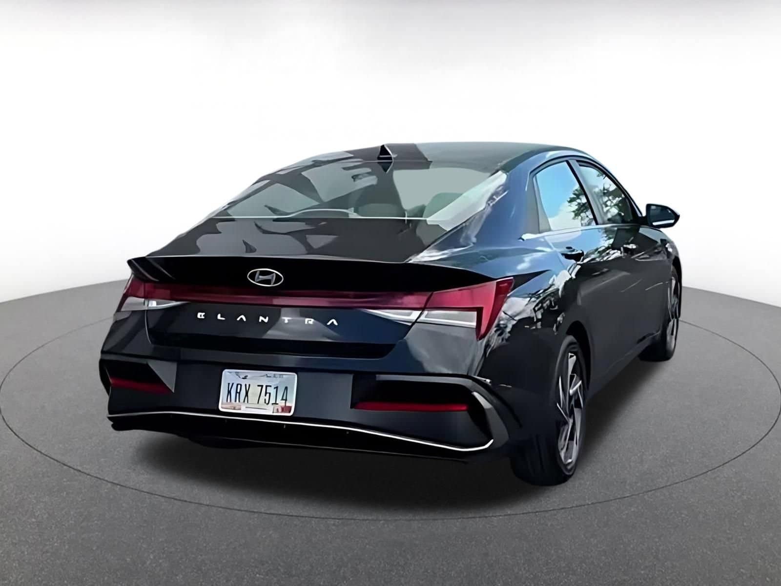 Thumbnail: 2025 Hyundai Elantra - 4