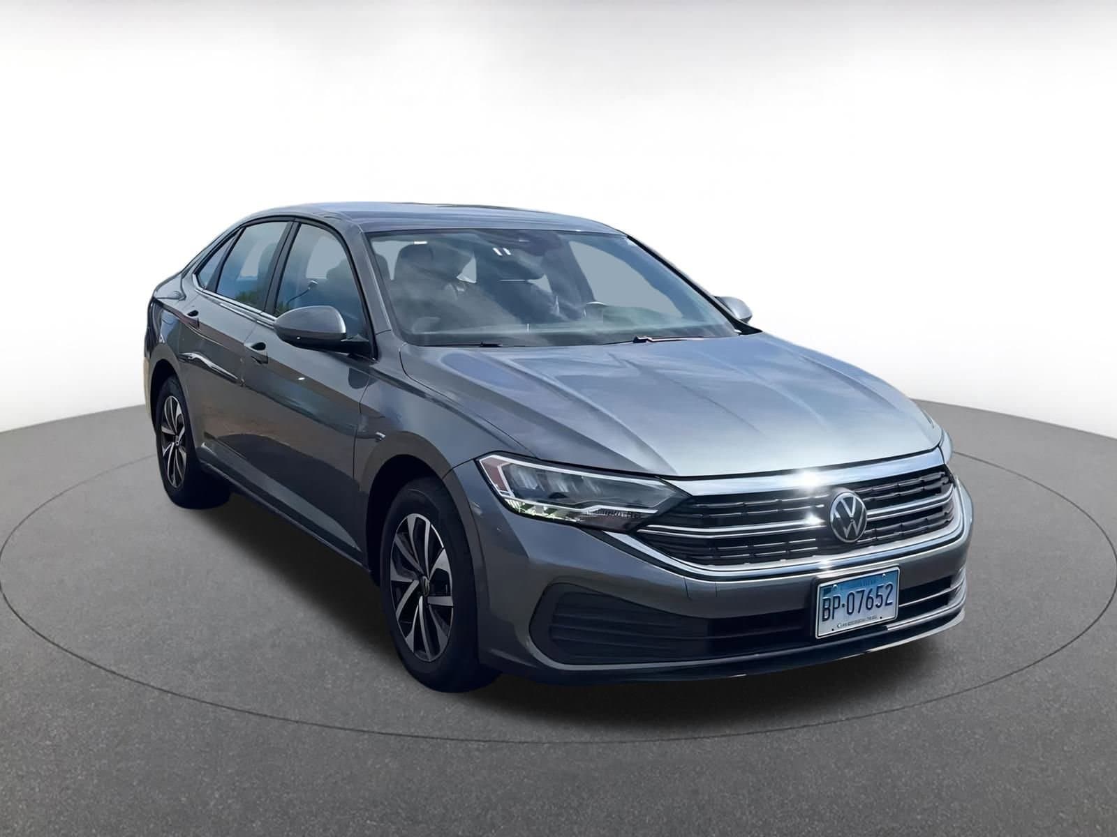 Thumbnail: 2024 Volkswagen Jetta - 3