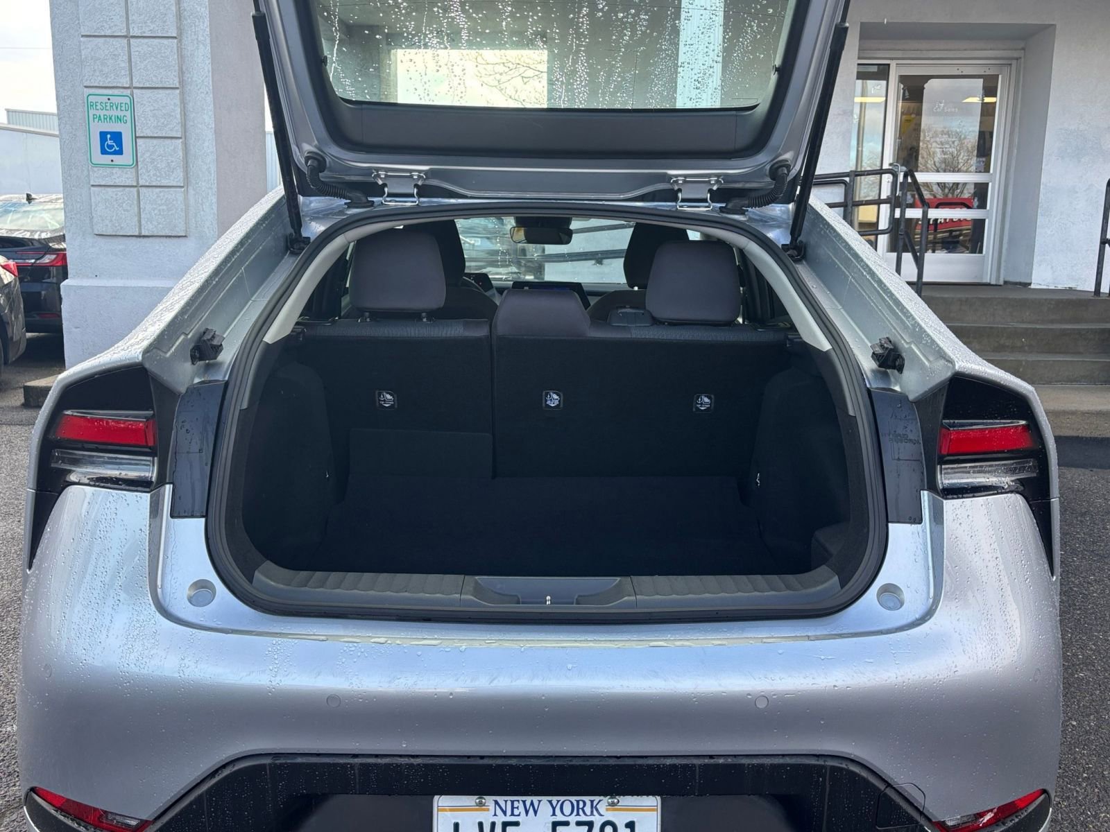 Thumbnail: 2025 Toyota Prius - 27