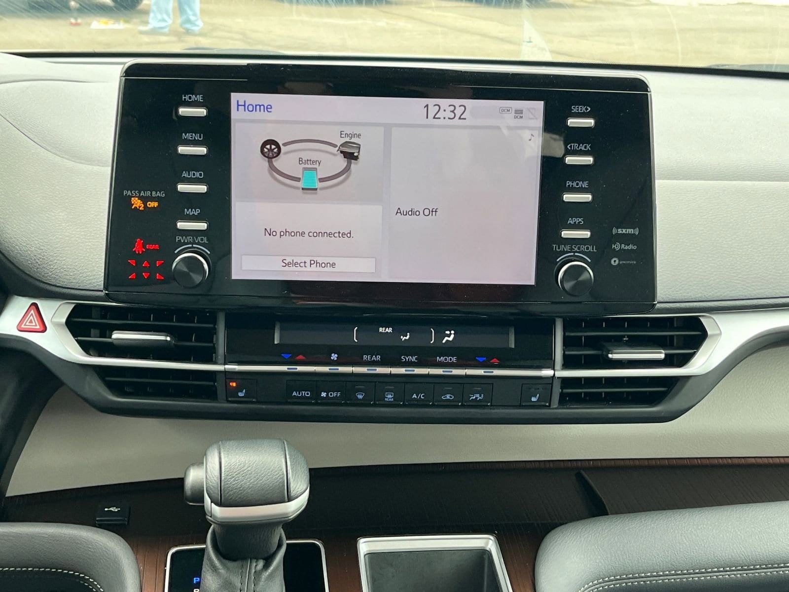 Thumbnail: 2024 Toyota Sienna - 18