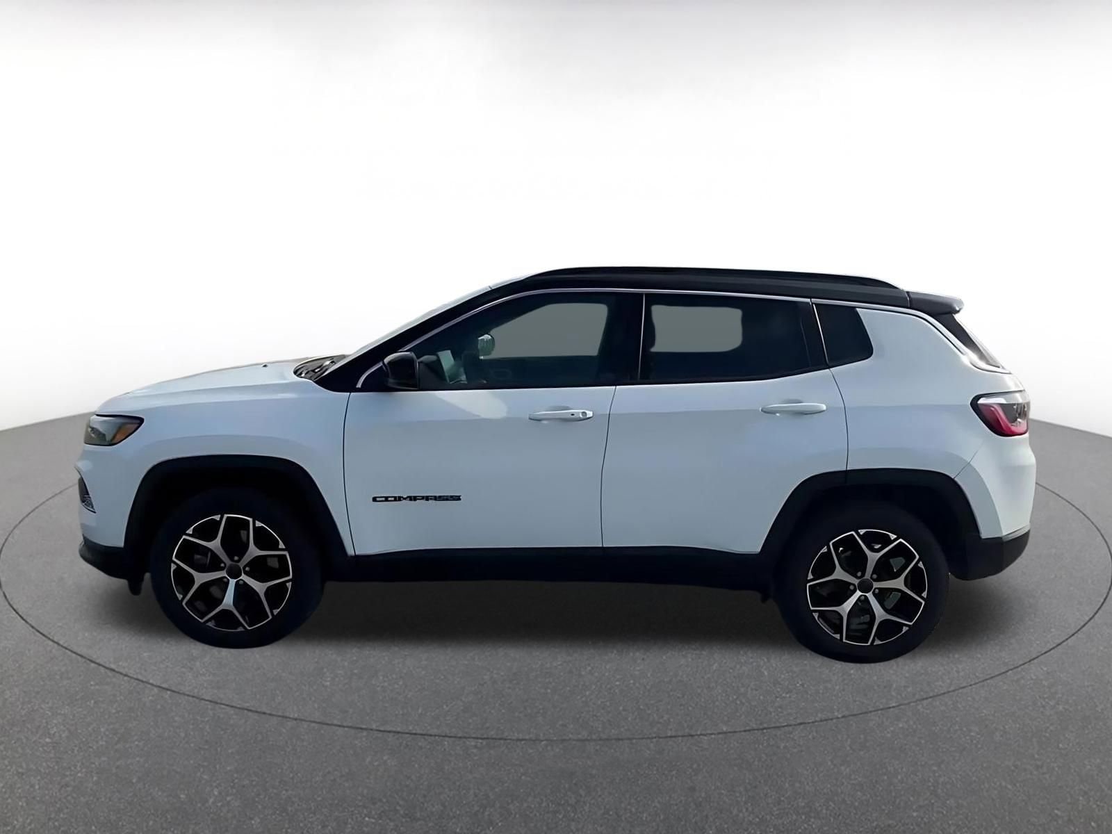 Thumbnail: 2025 Jeep Compass - 9