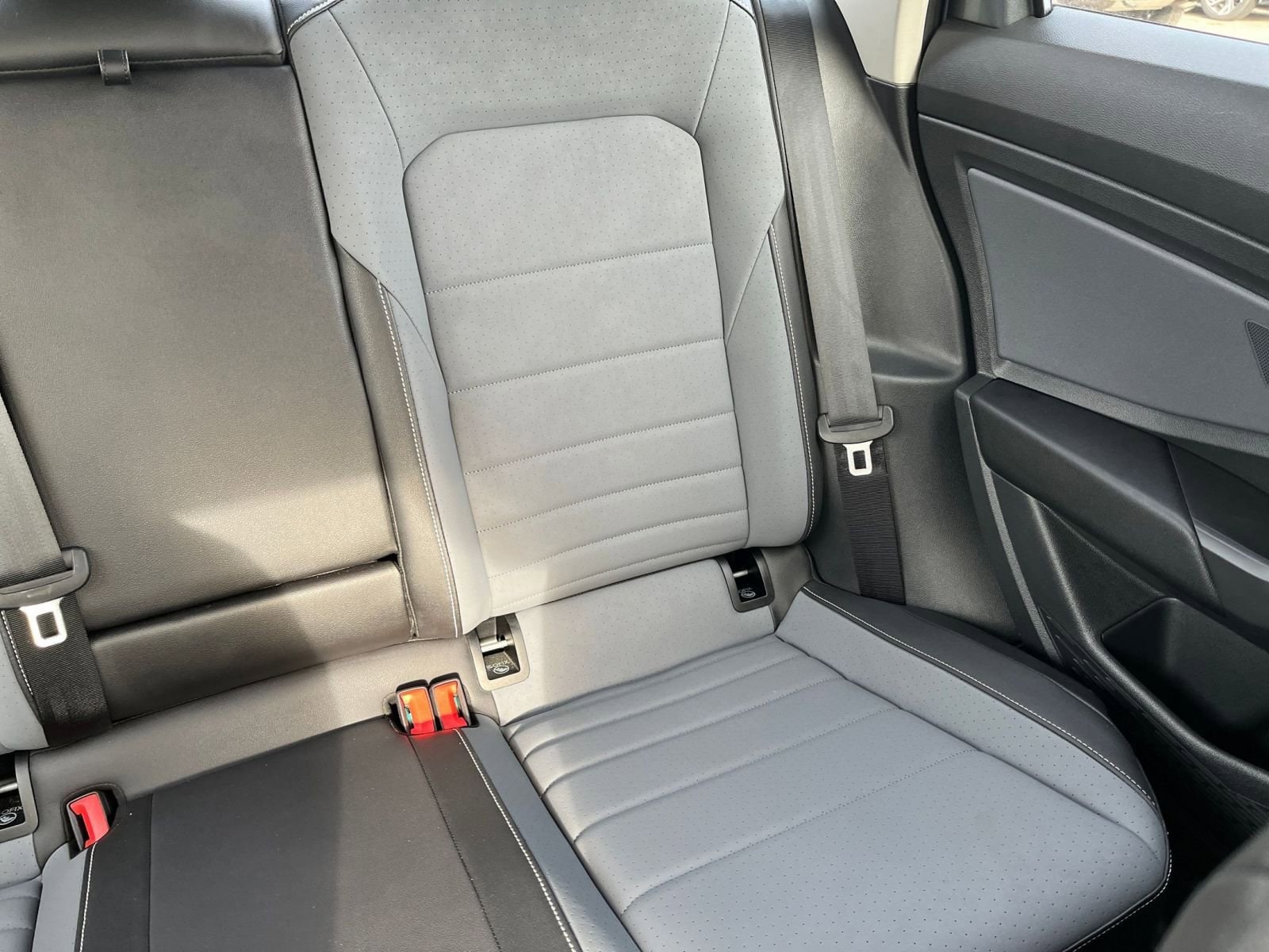 Thumbnail: 2025 Volkswagen Jetta - 34