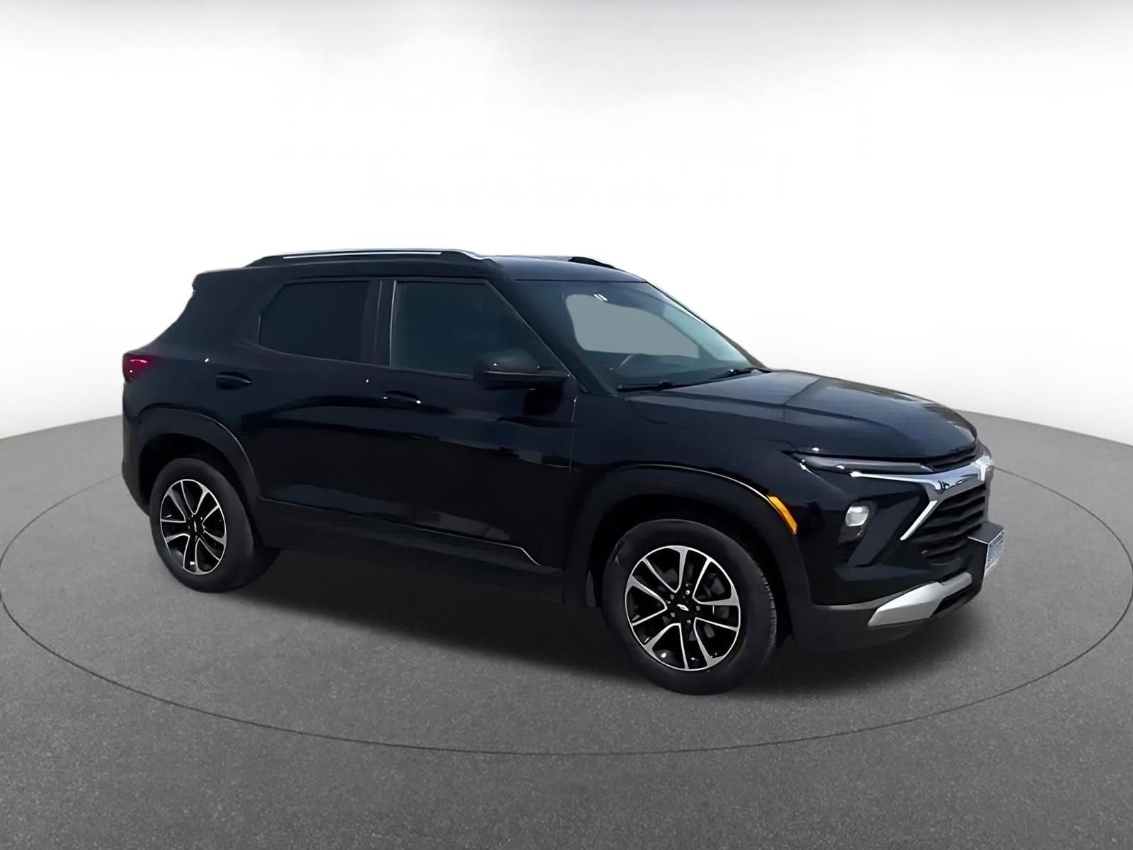 Thumbnail: 2025 Chevrolet TrailBlazer - 2