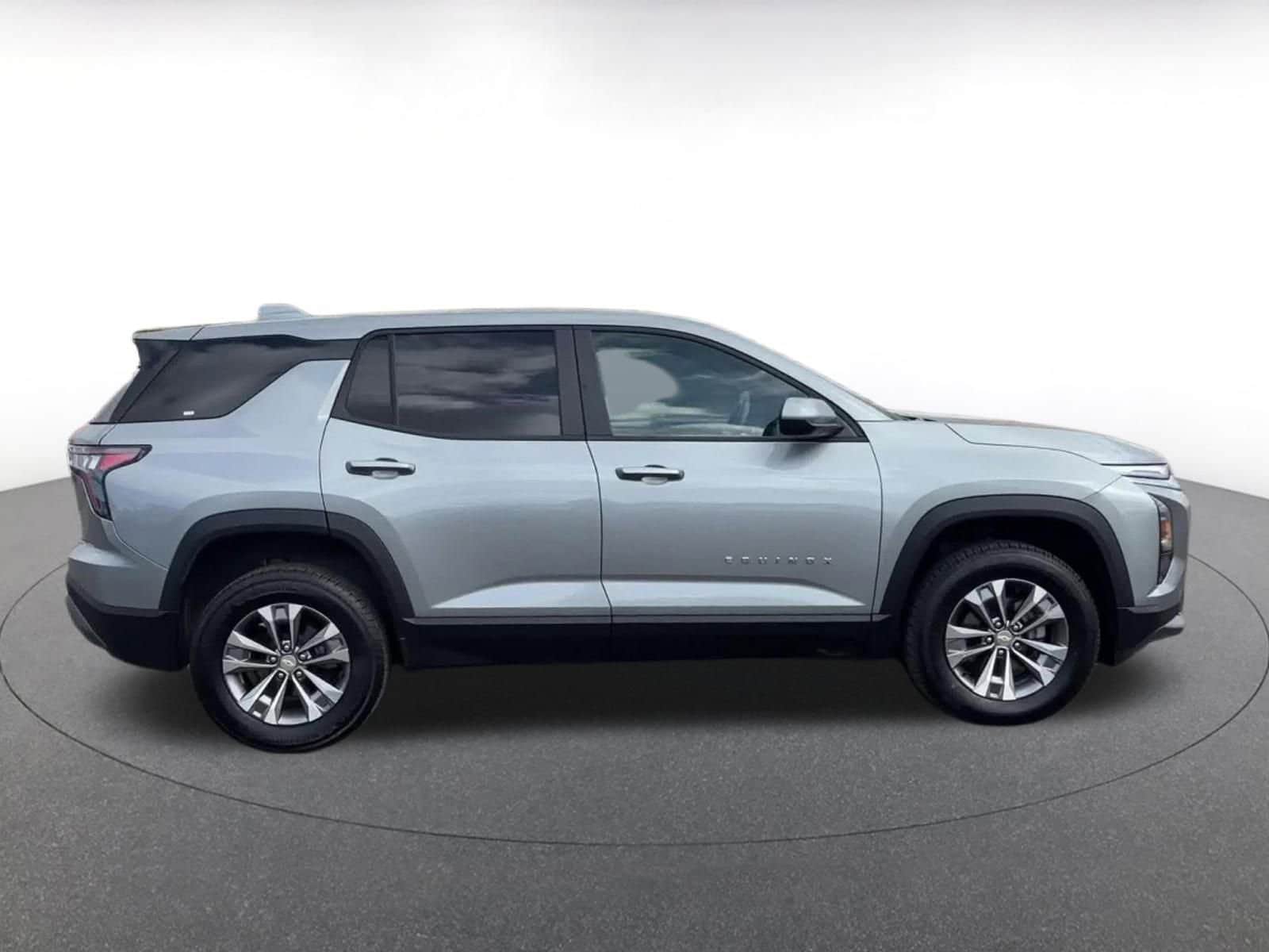 Thumbnail: 2025 Chevrolet Equinox - 16