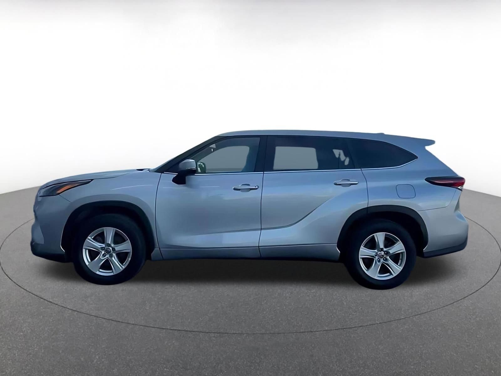 Thumbnail: 2025 Toyota Highlander - 9