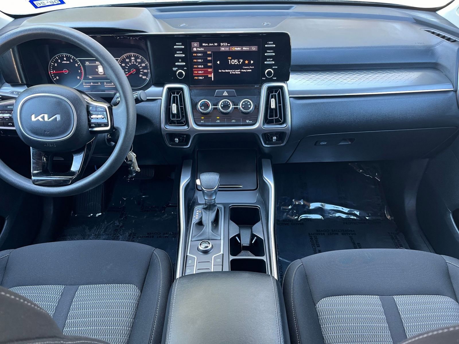 Thumbnail: 2023 Kia Sorento - 29