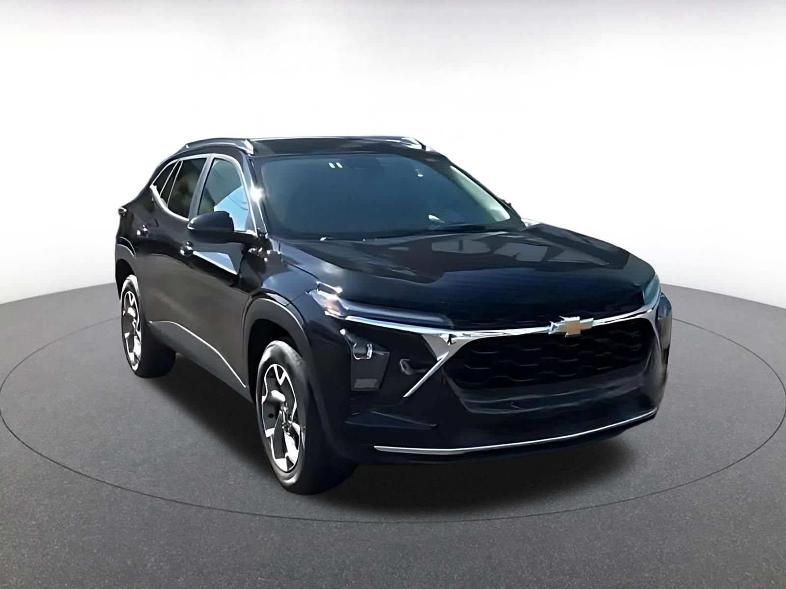 Thumbnail: 2025 Chevrolet Trax - 2