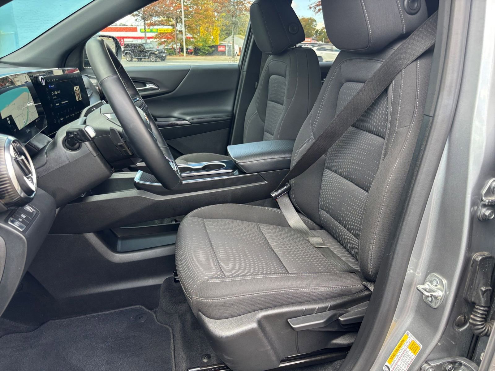 Thumbnail: 2025 Chevrolet Equinox - 33