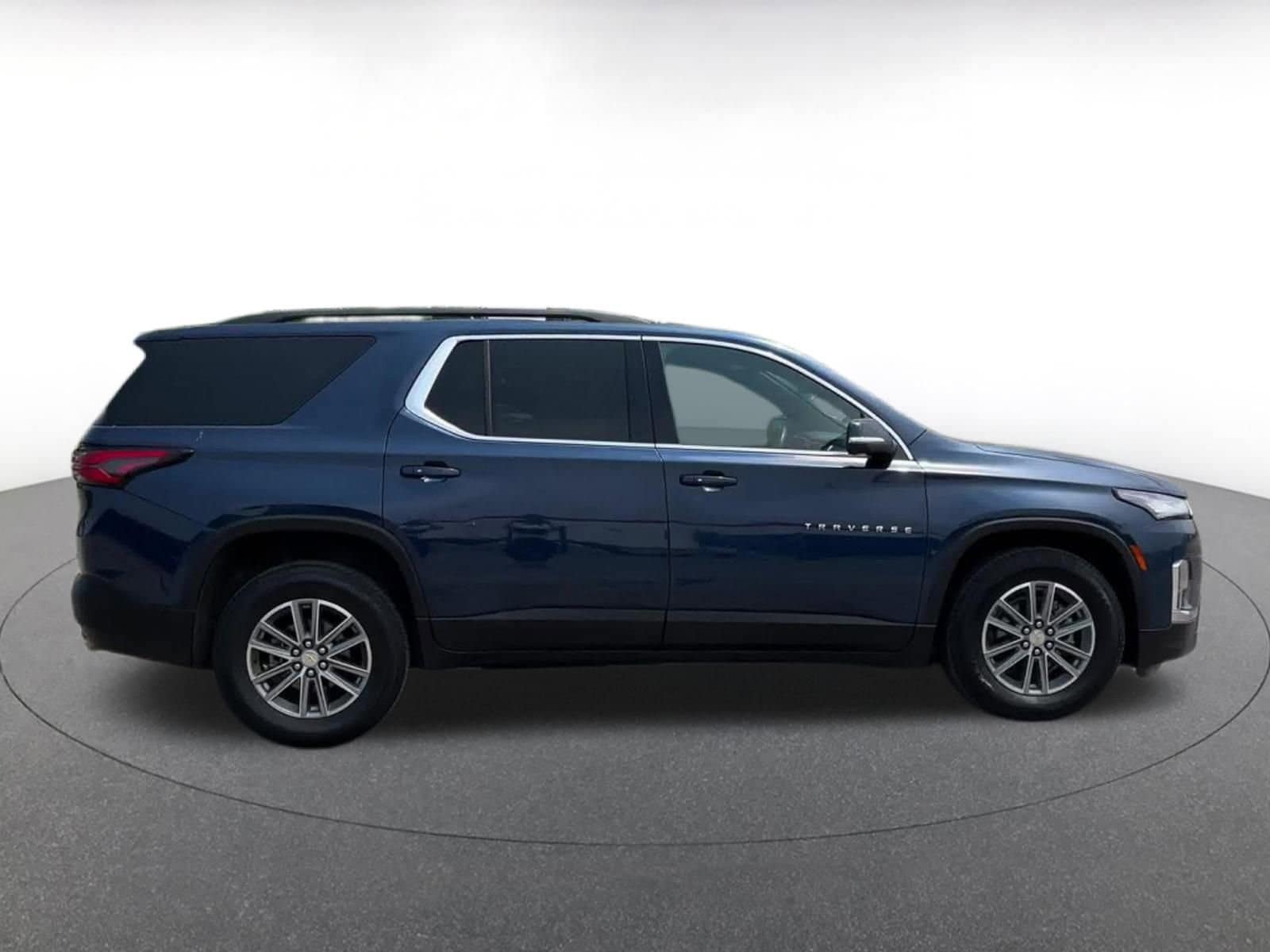 2023 Chevrolet Traverse LT 16