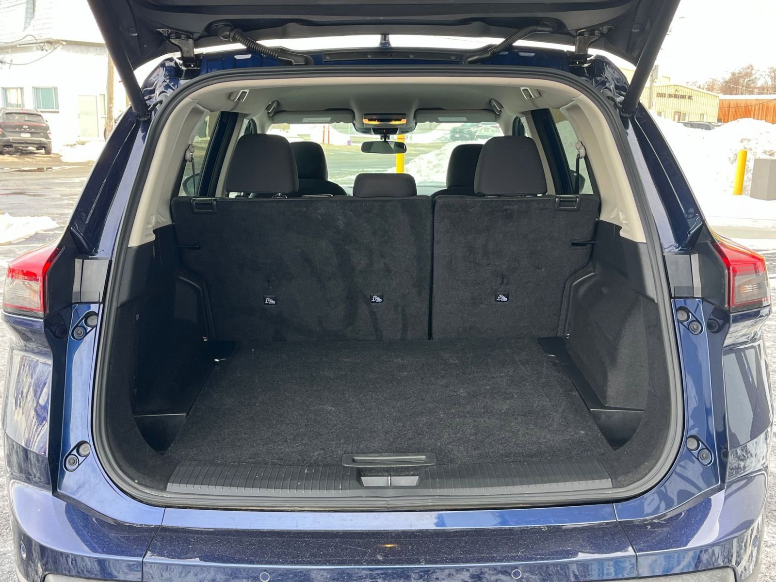 Thumbnail: 2025 Nissan Rogue - 32