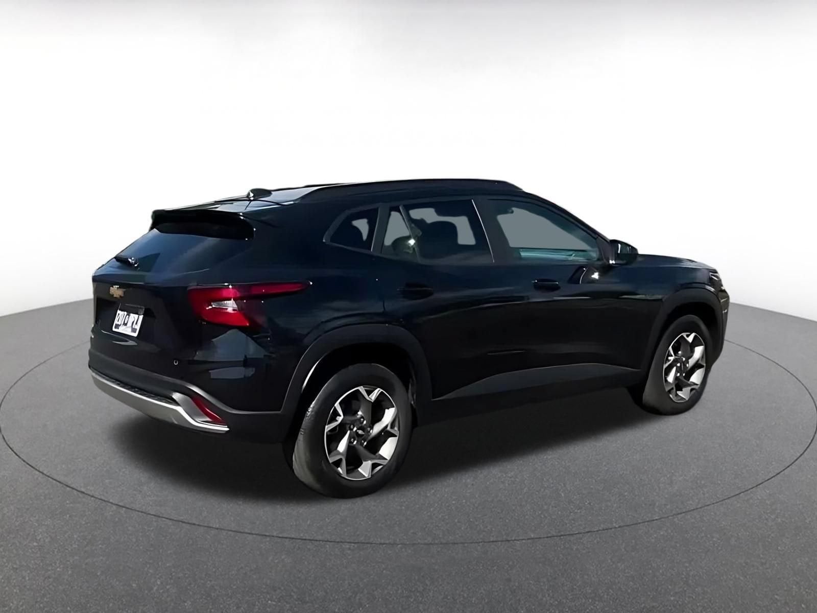 Thumbnail: 2025 Chevrolet Trax - 14