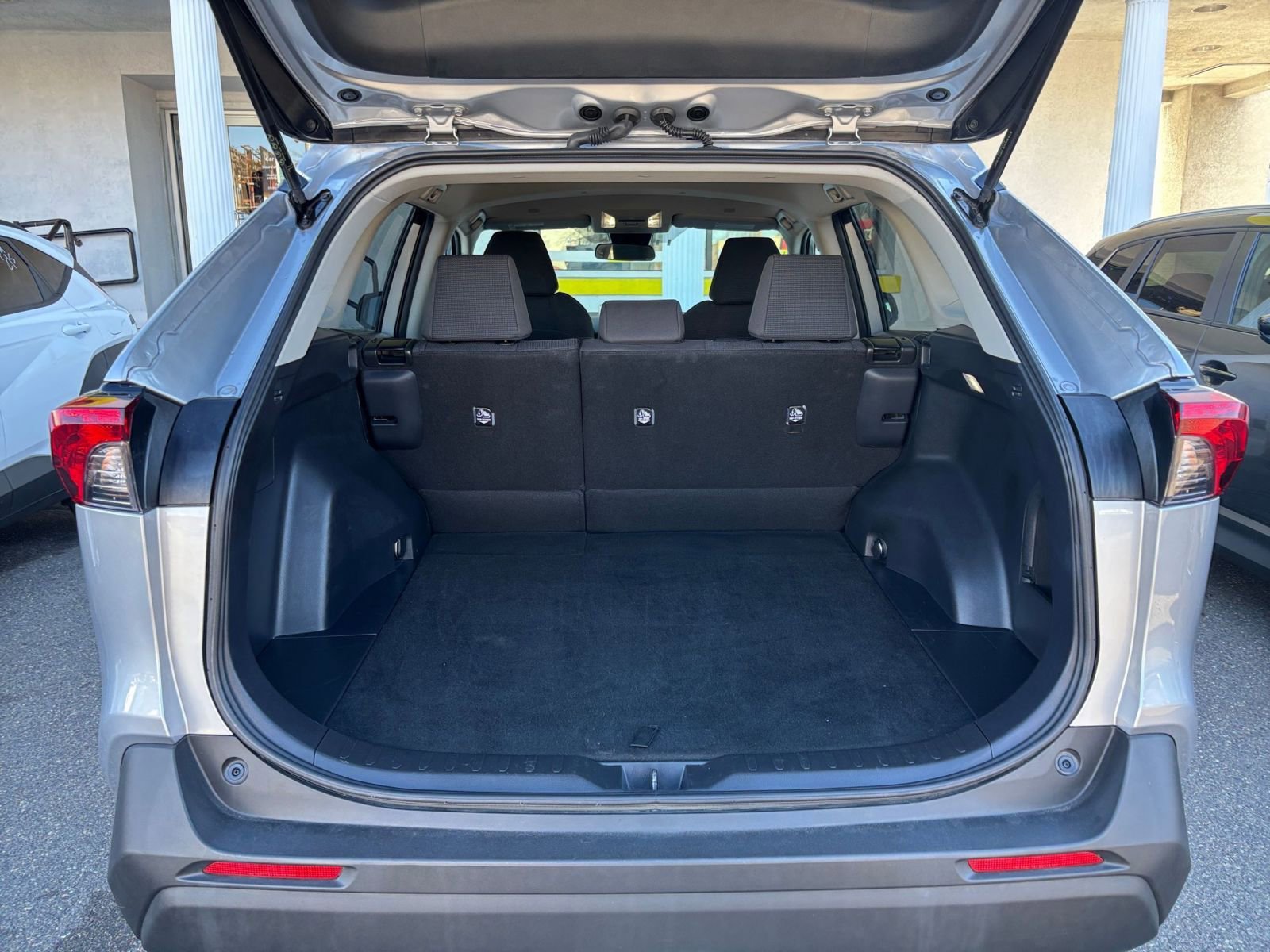 Thumbnail: 2025 Toyota RAV4 - 27