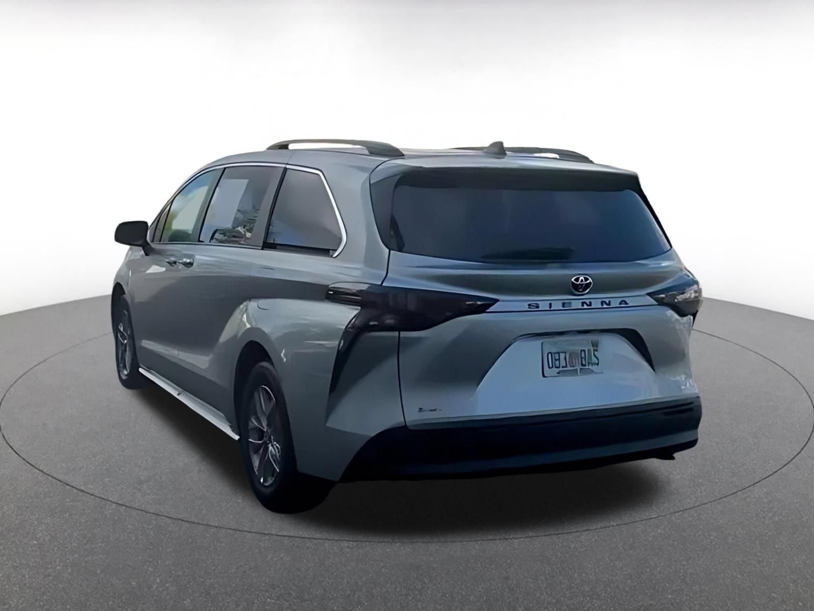 Thumbnail: 2025 Toyota Sienna - 14