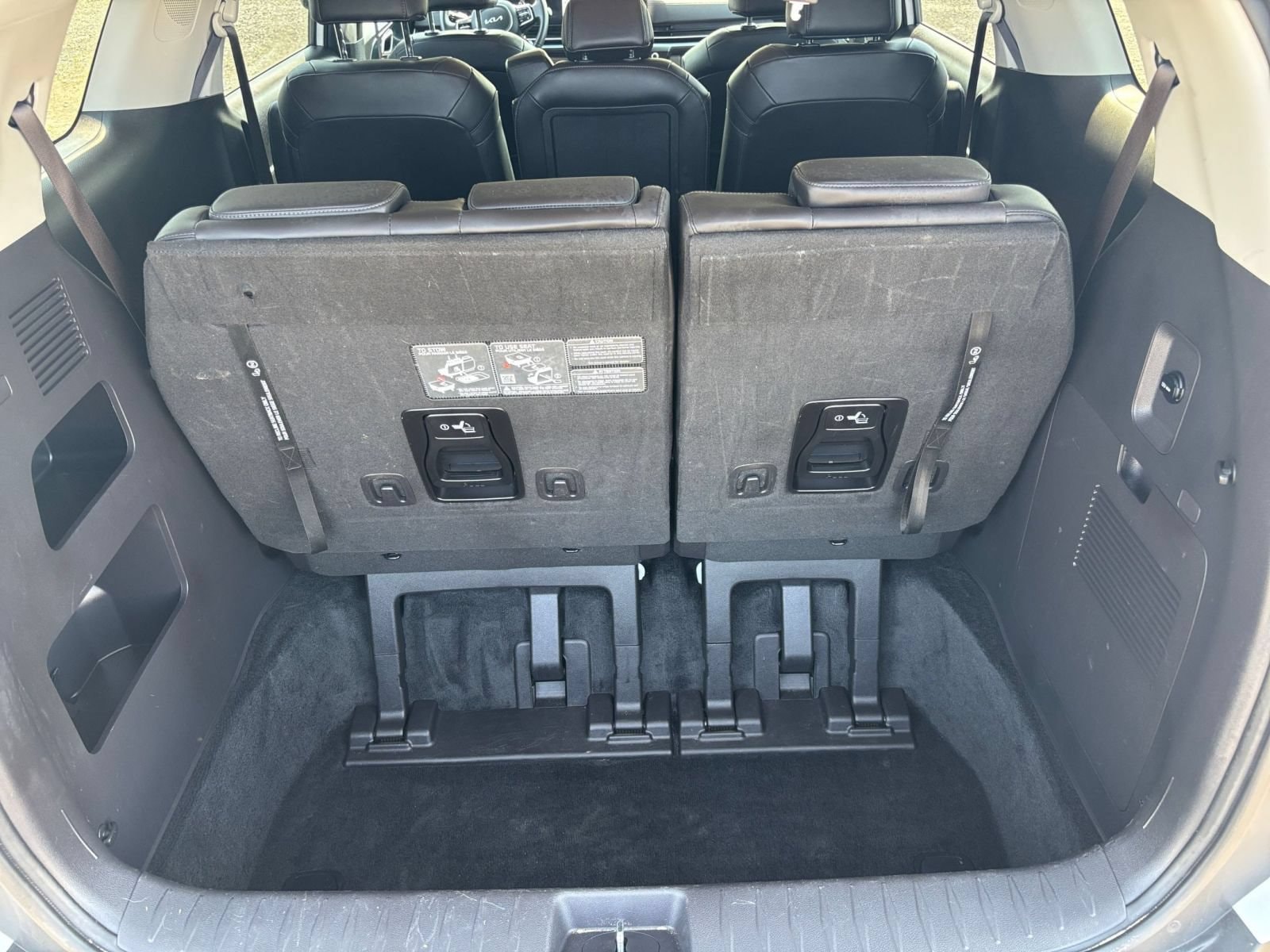 Thumbnail: 2026 Kia Carnival - 25