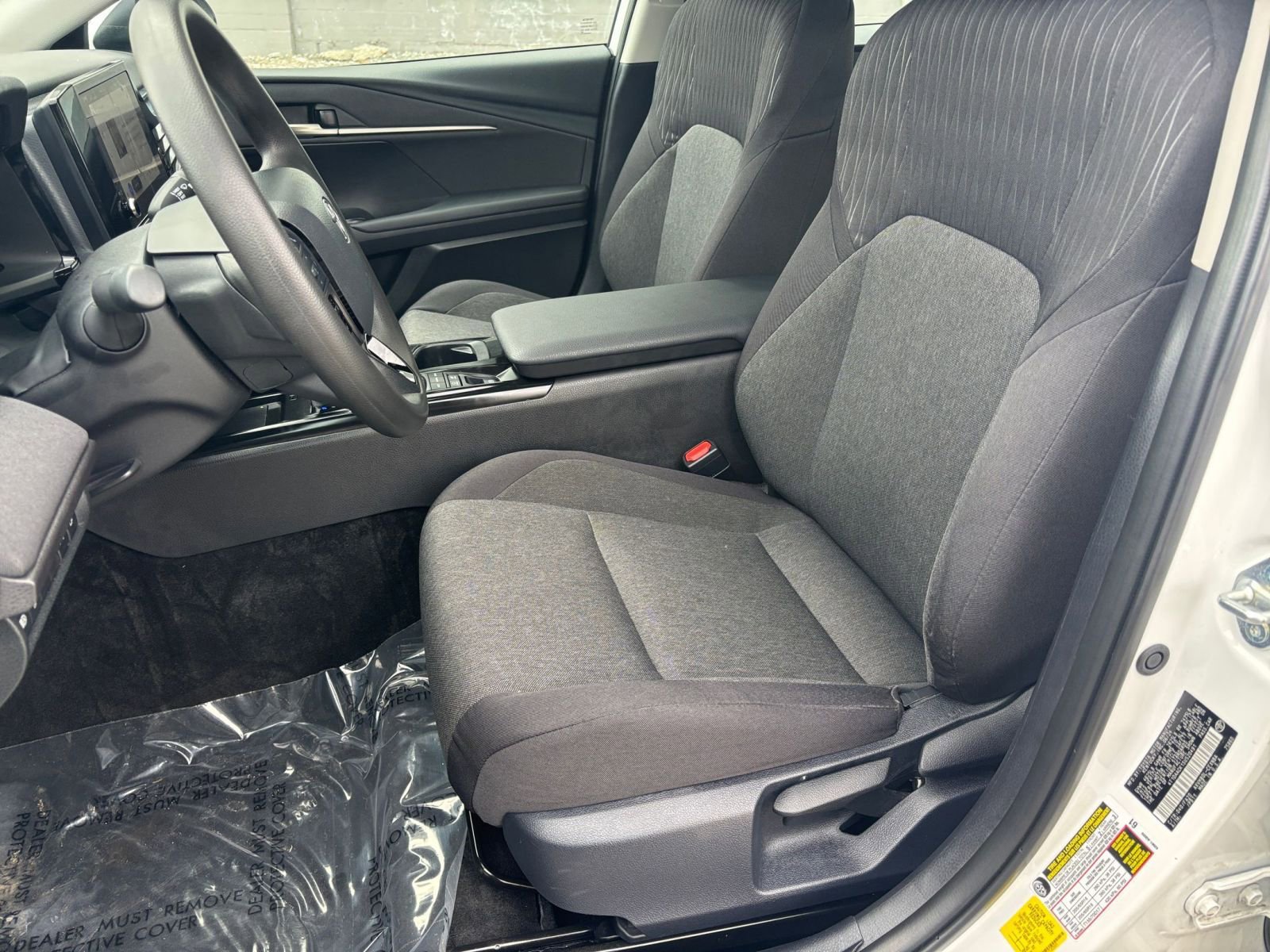 Thumbnail: 2025 Toyota Camry - 32