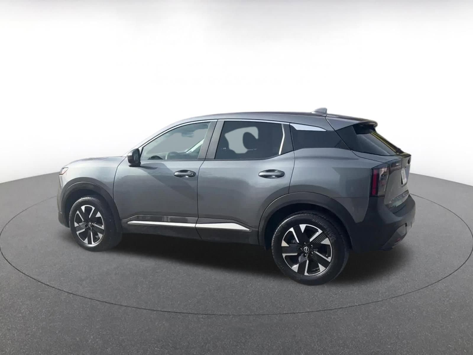 Thumbnail: 2025 Nissan Kicks - 10