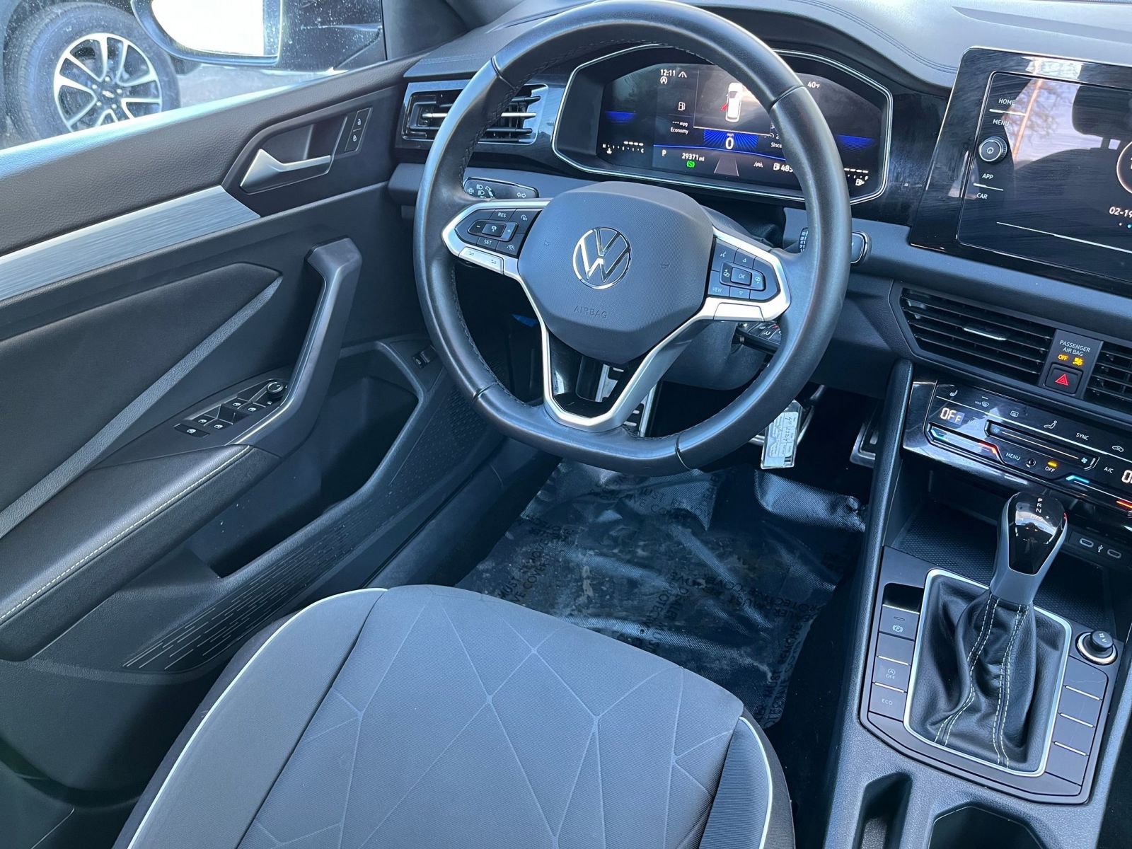 Thumbnail: 2025 Volkswagen Jetta - 30