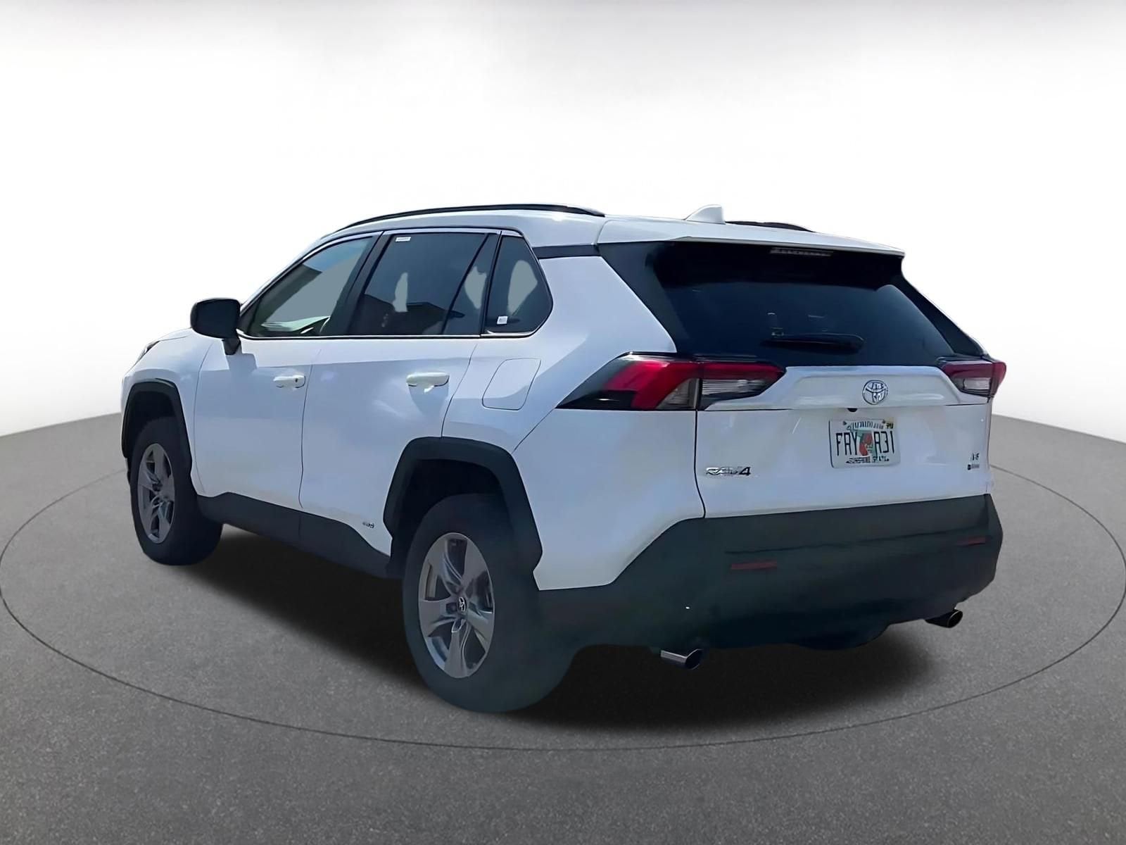 Thumbnail: 2025 Toyota RAV4 - 10