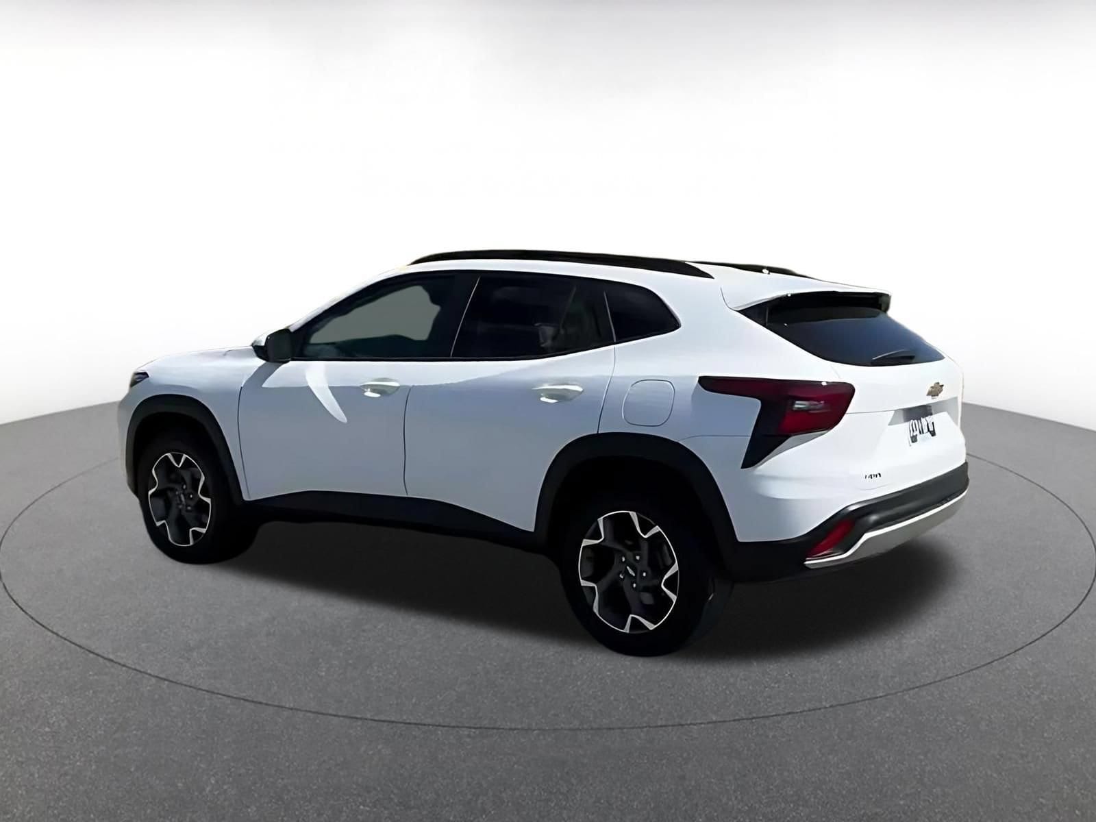 Thumbnail: 2025 Chevrolet Trax - 9