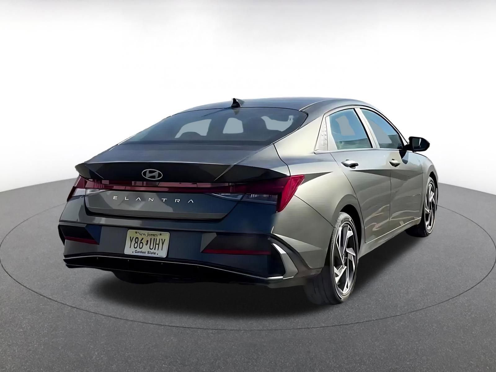 Thumbnail: 2025 Hyundai Elantra - 14