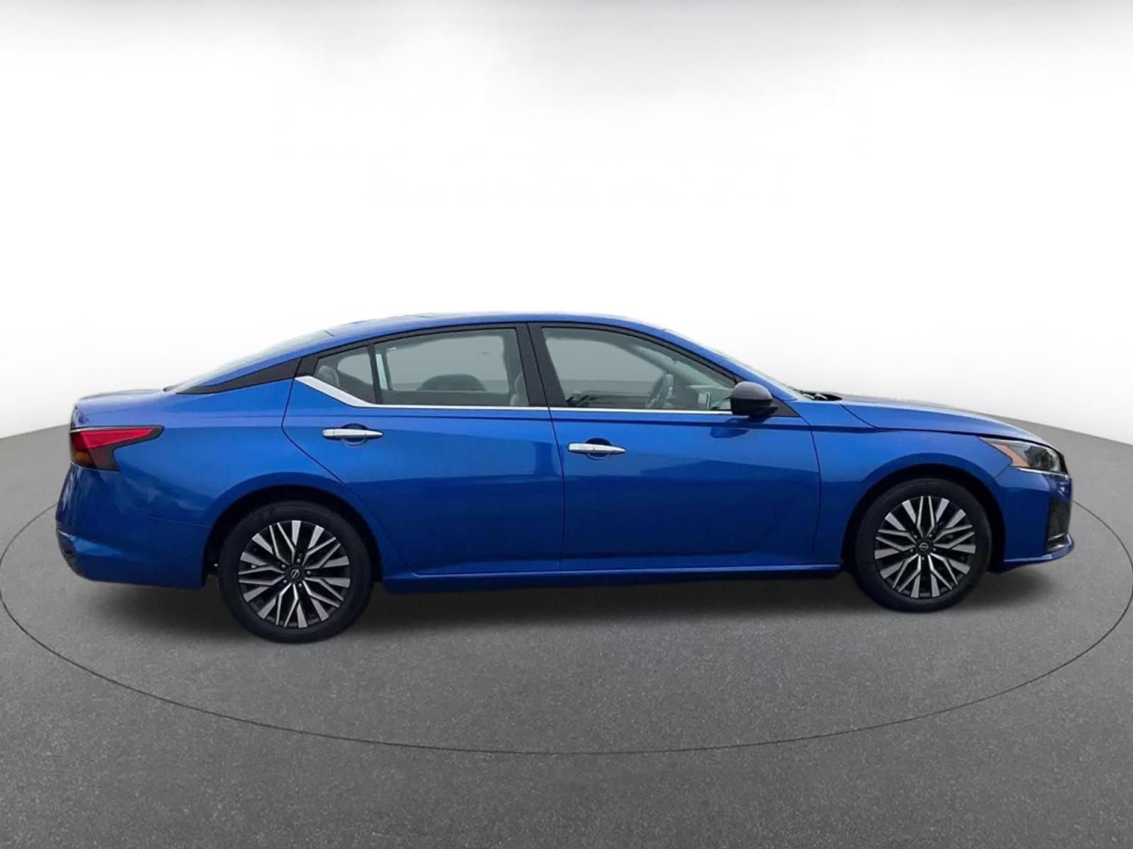 Thumbnail: 2025 Nissan Altima - 15