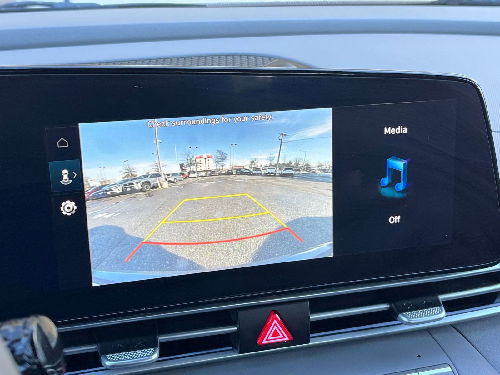 Thumbnail: 2025 Hyundai Elantra - 17