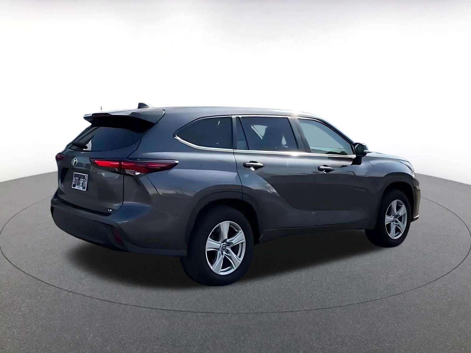Thumbnail: 2025 Toyota Highlander - 15