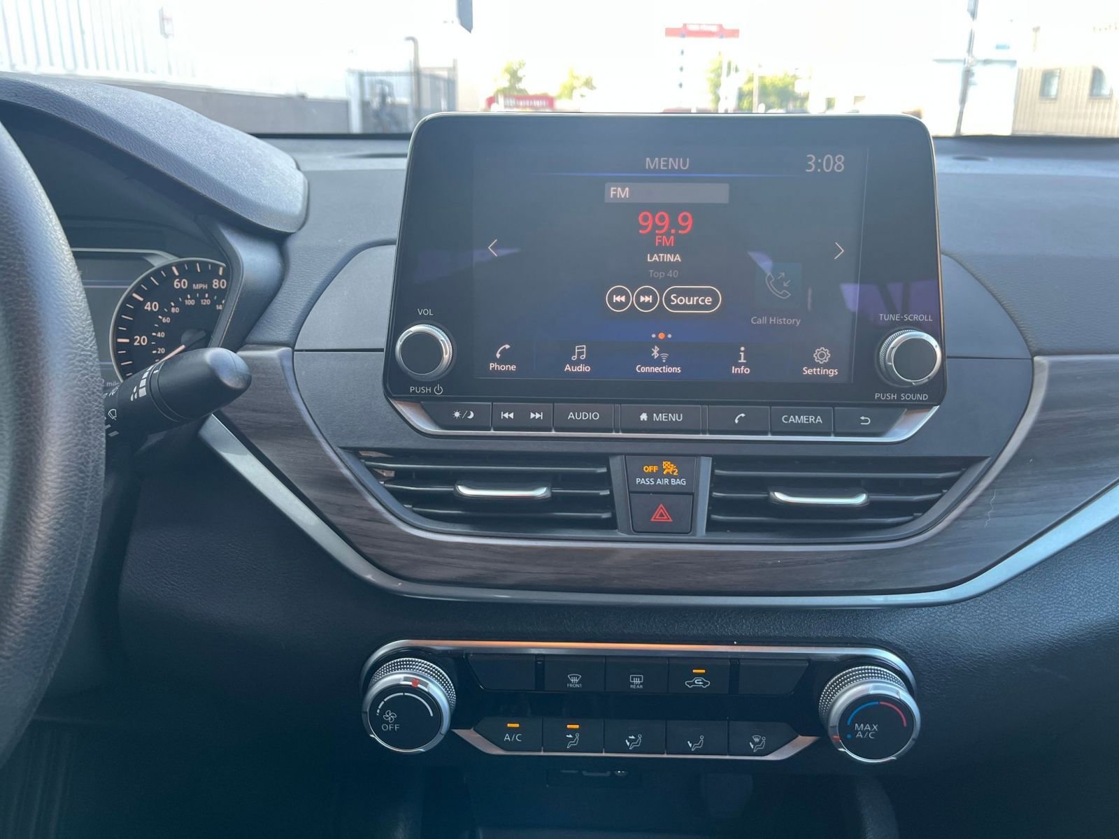 Thumbnail: 2024 Nissan Altima - 21