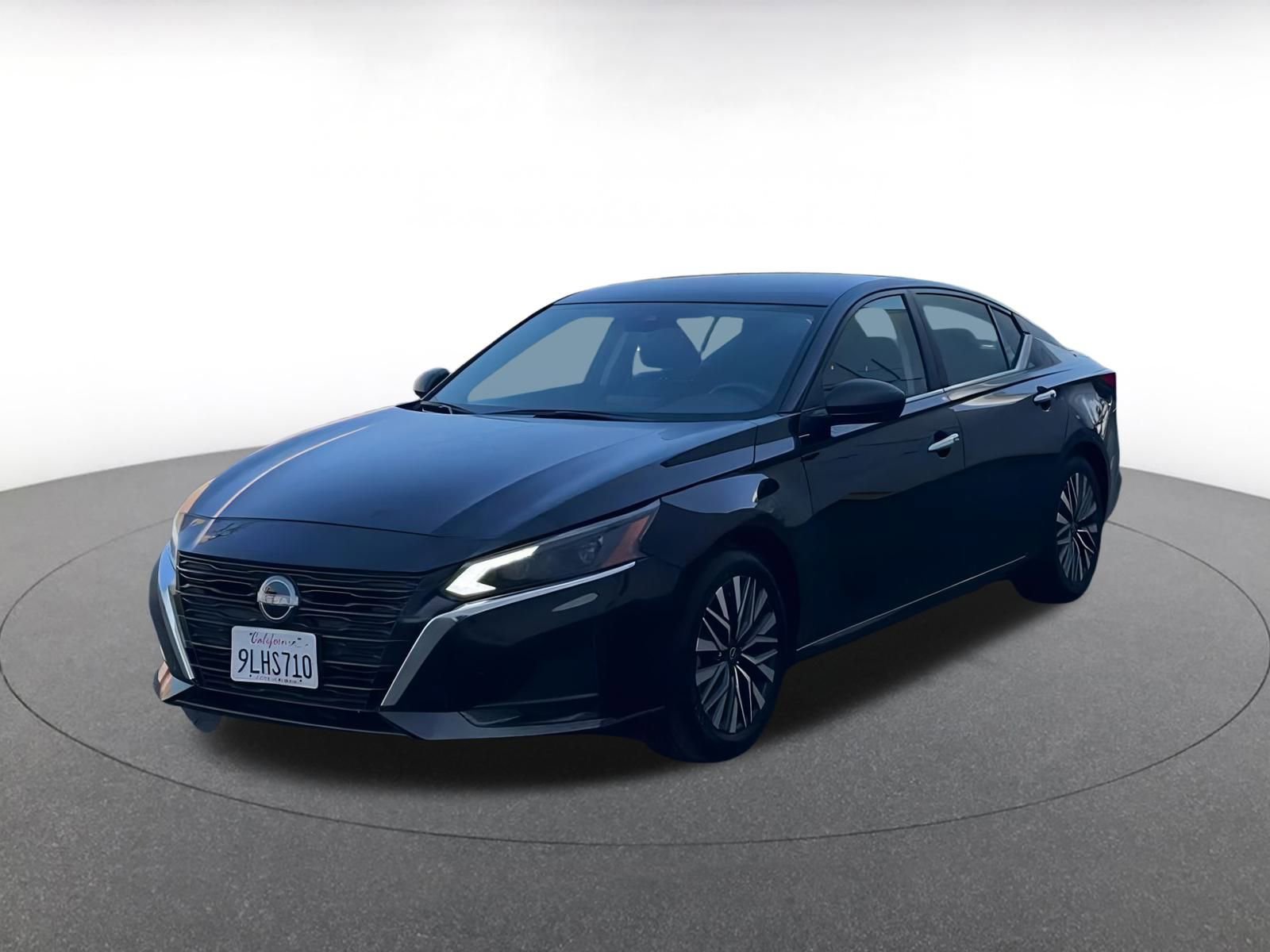 Thumbnail: 2024 Nissan Altima - 7