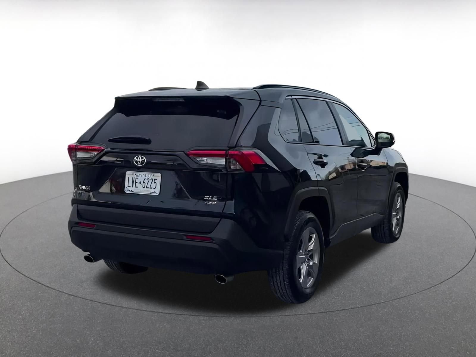 Thumbnail: 2025 Toyota RAV4 - 15