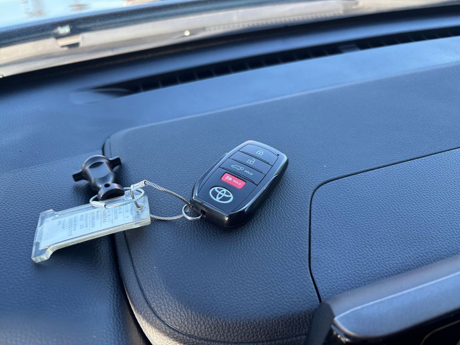 Thumbnail: 2025 Toyota Highlander - 21