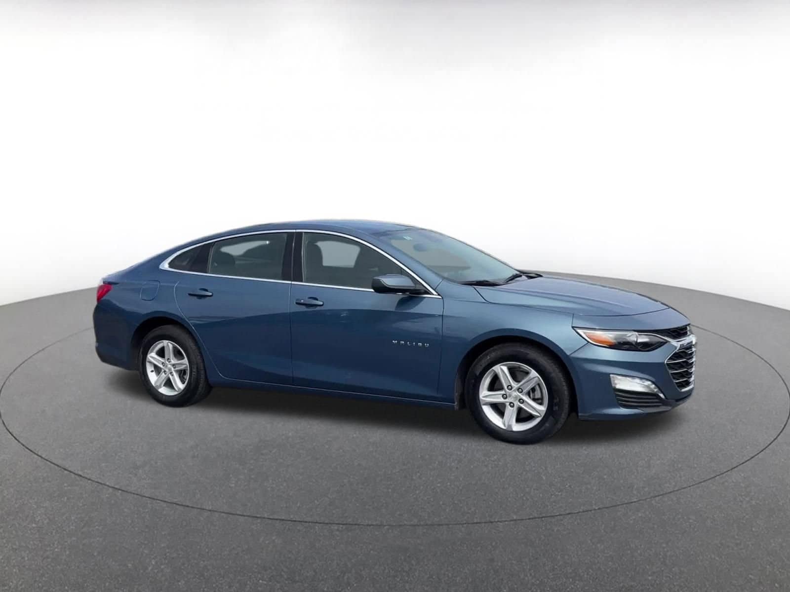 Thumbnail: 2024 Chevrolet Malibu - 2