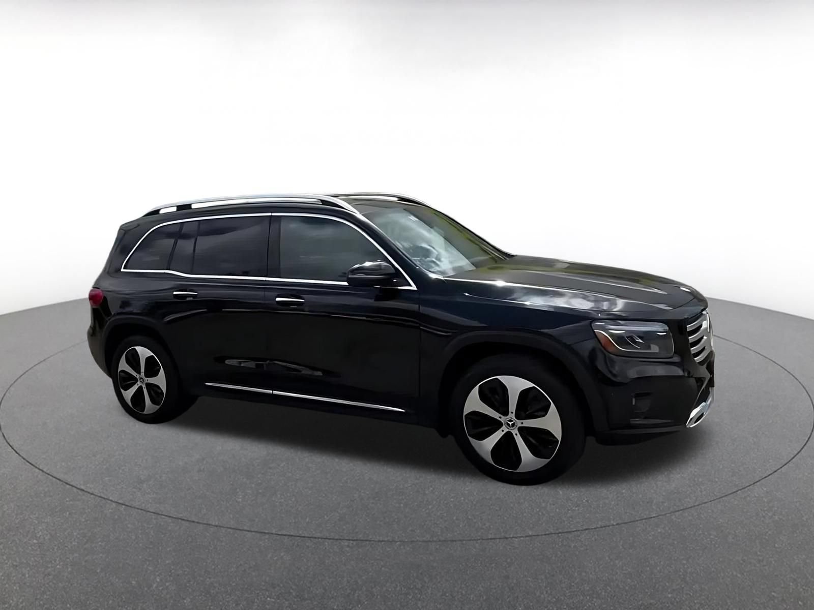 Thumbnail: 2025 Mercedes-Benz GLB - 2