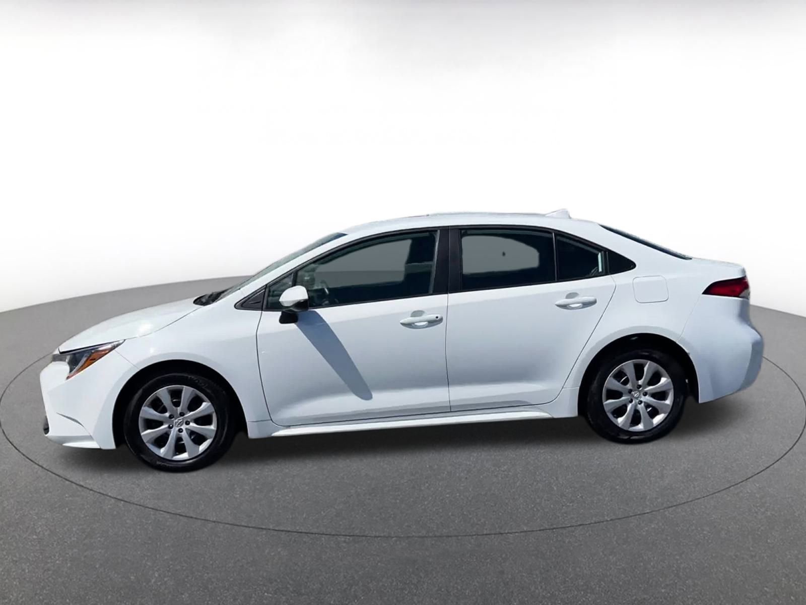 Thumbnail: 2024 Toyota Corolla - 9